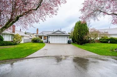 House for sale at 14035 16b Avenue Surrey British Columbia - MLS: R3107780