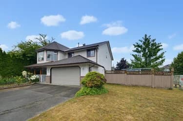 House for sale at 15299 93a Avenue Surrey British Columbia - MLS: R3141385