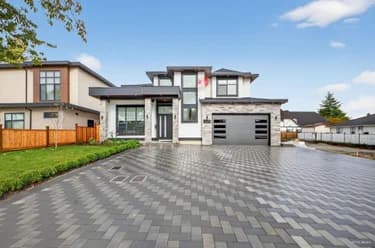 House for sale at 15363 94 Avenue Surrey British Columbia - MLS: R3138537
