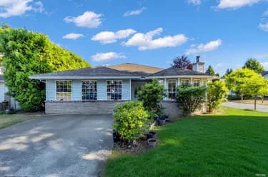 House for sale at 15447 92a Avenue Surrey British Columbia - MLS: R3149192