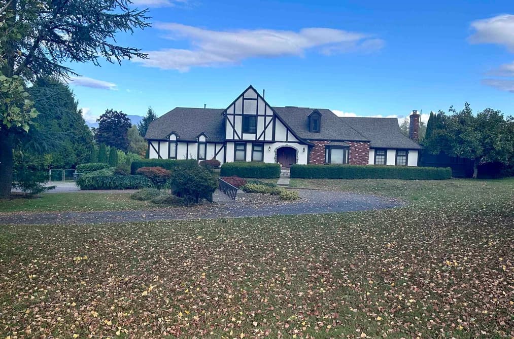 18065 72 AVENUE, Surrey, BC — Residential for Sale - Photo 2