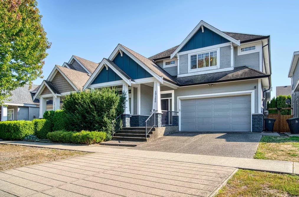 19160 69 AVENUE, Surrey, BC — Residential for Sale - Photo 2