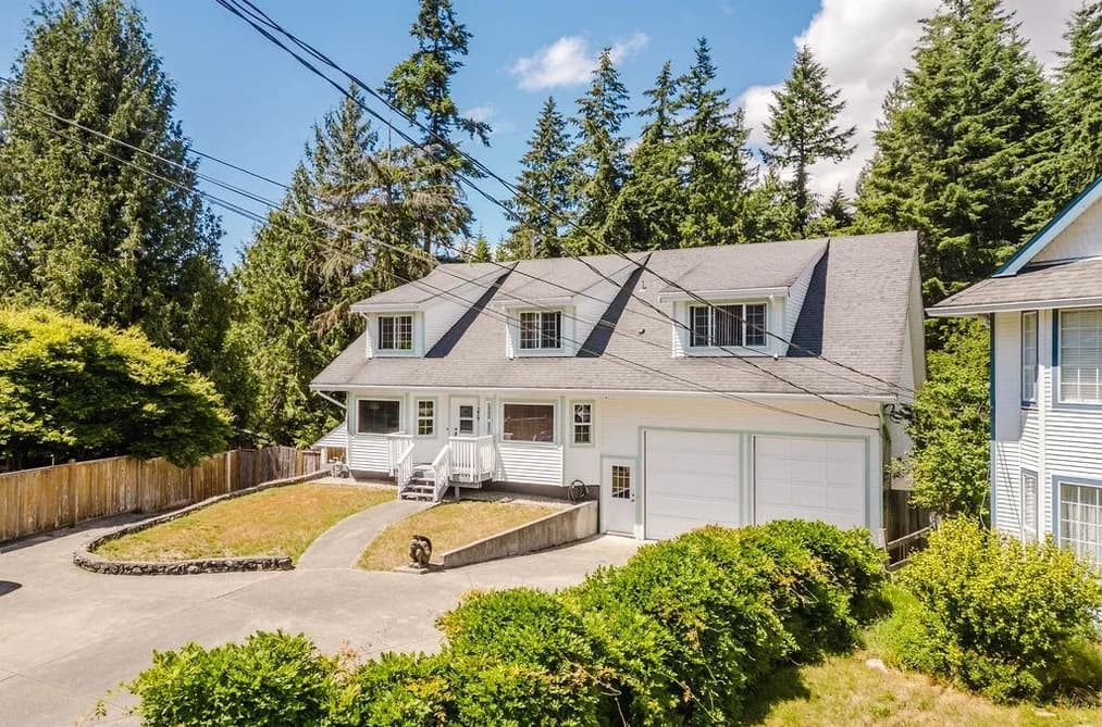 279 LARK ROAD, Gibsons, BC — Residential for Sale - Photo 2