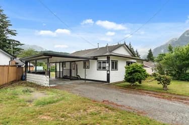 House for sale at 439 5th Avenue Hope British Columbia - MLS: R3135011