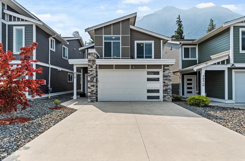 470 FORT STREET, Hope, BC — Residential for Sale - Photo 2