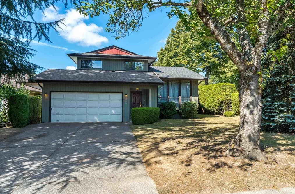 6329 195 STREET, Surrey, BC — Residential for Sale - Photo 2