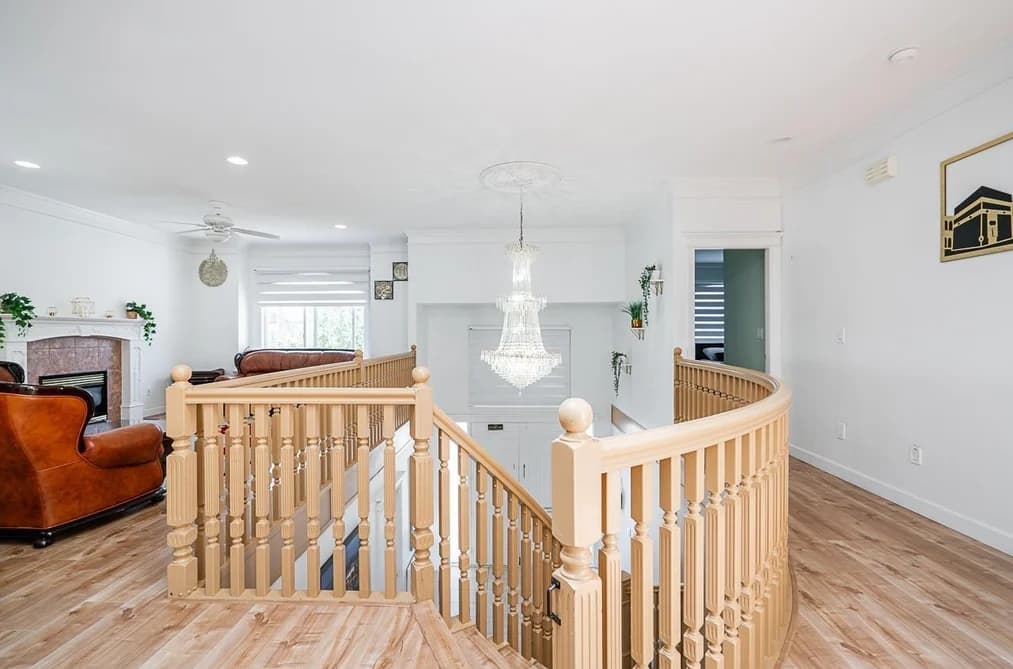 6892 130 STREET, Surrey, BC — Residential for Sale - Photo 2
