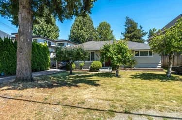 House for sale at 8726 154b Street Surrey British Columbia - MLS: R3135409