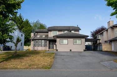 House for sale at 8902 142a Street Surrey British Columbia - MLS: R3144150