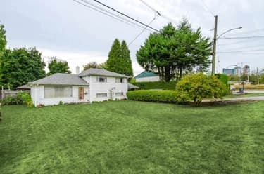 House for sale at 9253 137a Street Surrey British Columbia - MLS: R3136528
