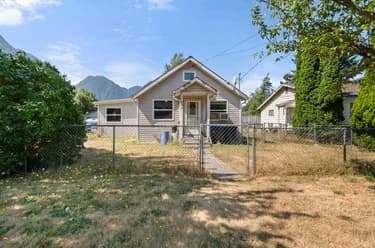 House for sale at 944 3rd Avenue Hope British Columbia - MLS: R3150315