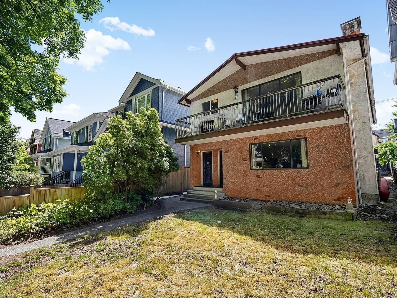 House for sale at 440-442 E 10th Avenue Vancouver British Columbia - MLS: R3143462