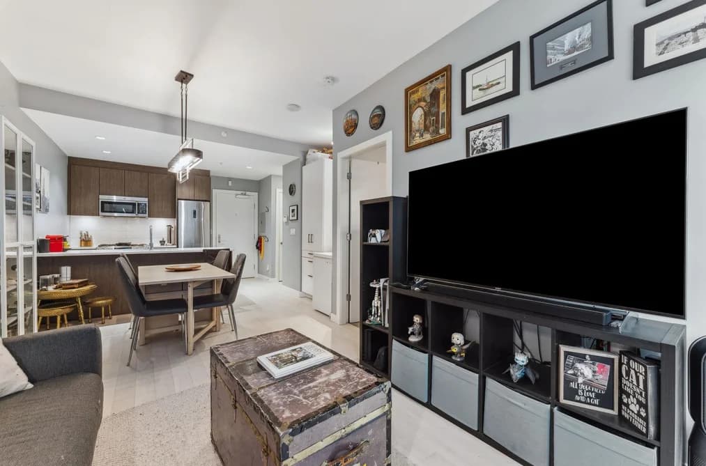 002 9060 UNIVERSITY CRESCENT, Burnaby, BC — Residential for Sale - Photo 2
