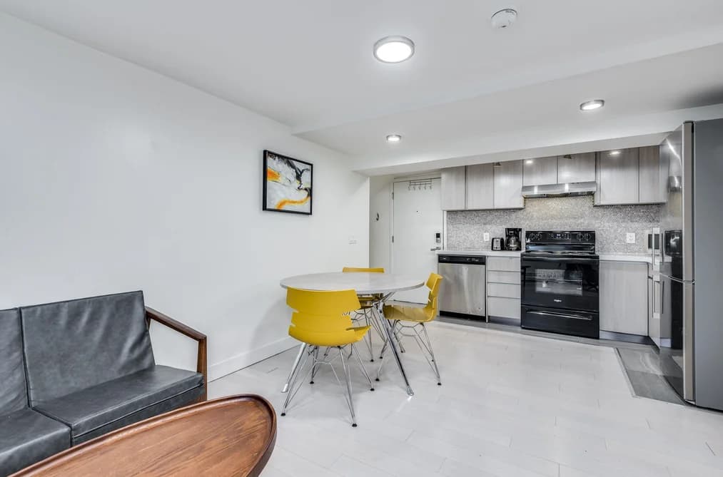 003 1425 HARO STREET, Vancouver BC V6G 1G2 - Photo 1