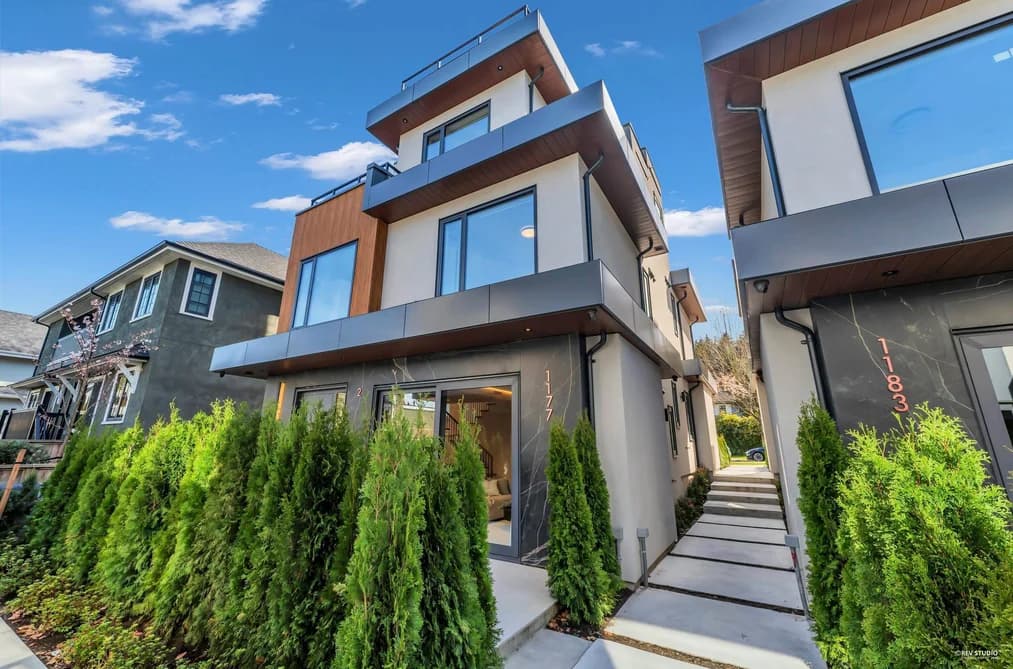 1 1177 W 33RD AVENUE, Vancouver, BC — Residential for Sale - Photo 2