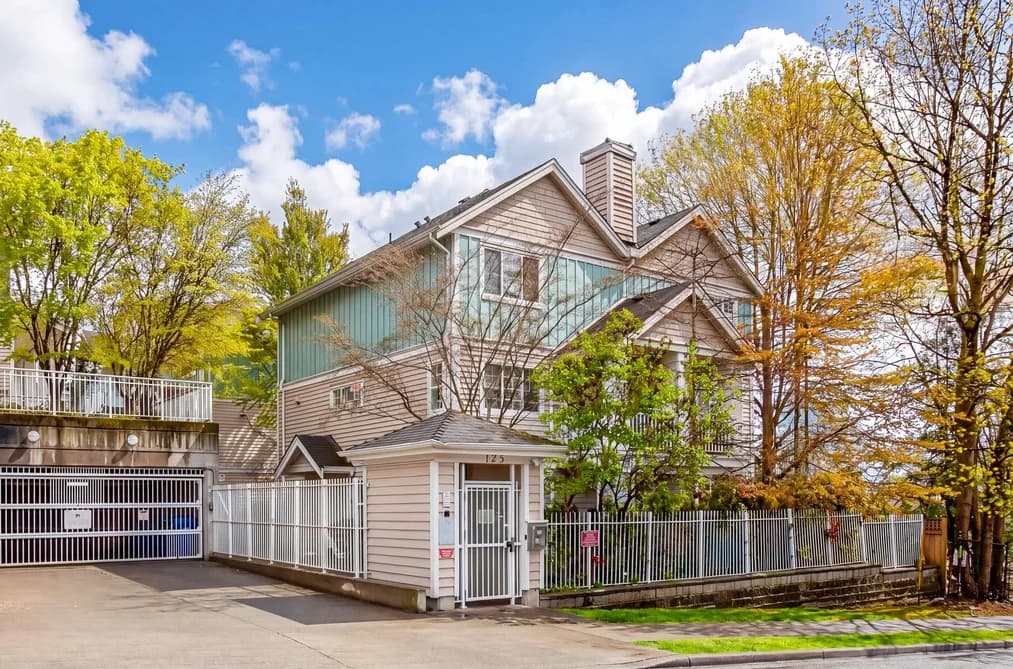 1 123 SEVENTH STREET, New Westminster, BC — Residential for Sale - Main Photo