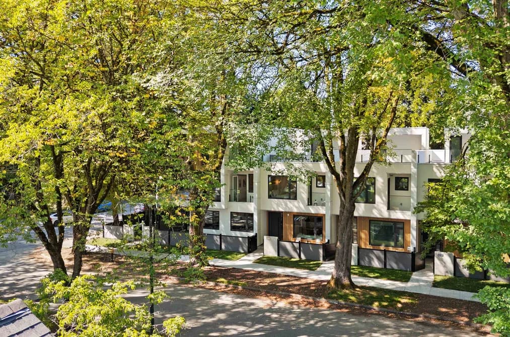 1 1491 DEVONSHIRE CRESCENT, Vancouver, BC — Residential for Sale - Main Photo