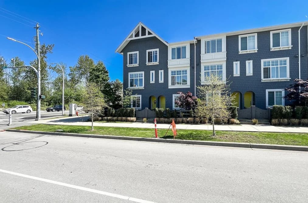 1 15487 99A AVENUE, Surrey, BC — Residential for Sale - Photo 2