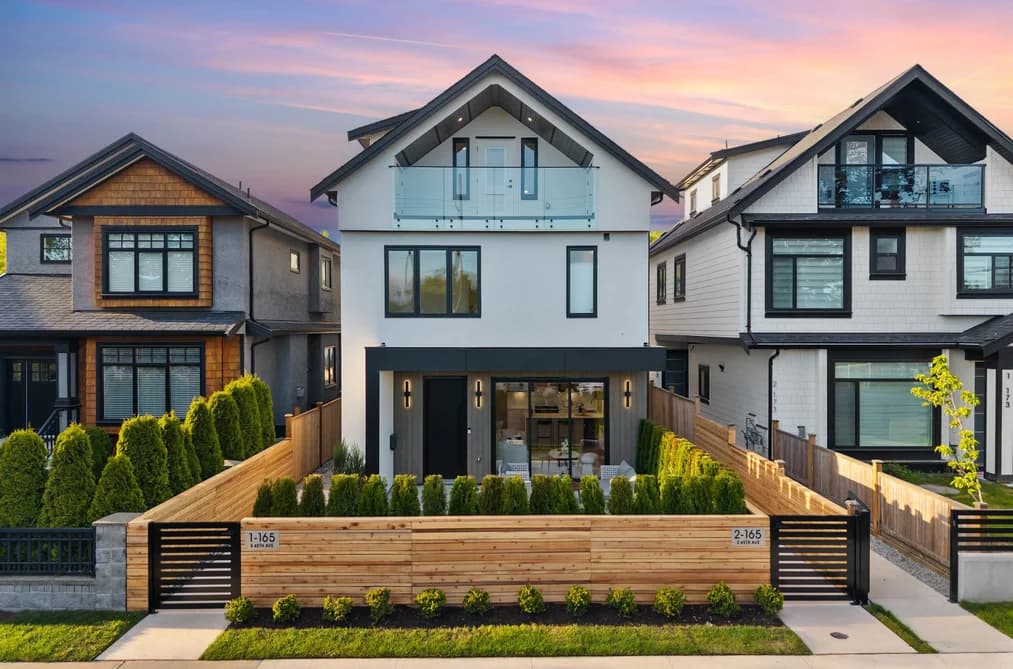 1 165 E 45TH AVENUE, Vancouver, BC — Residential for Sale - Main Photo