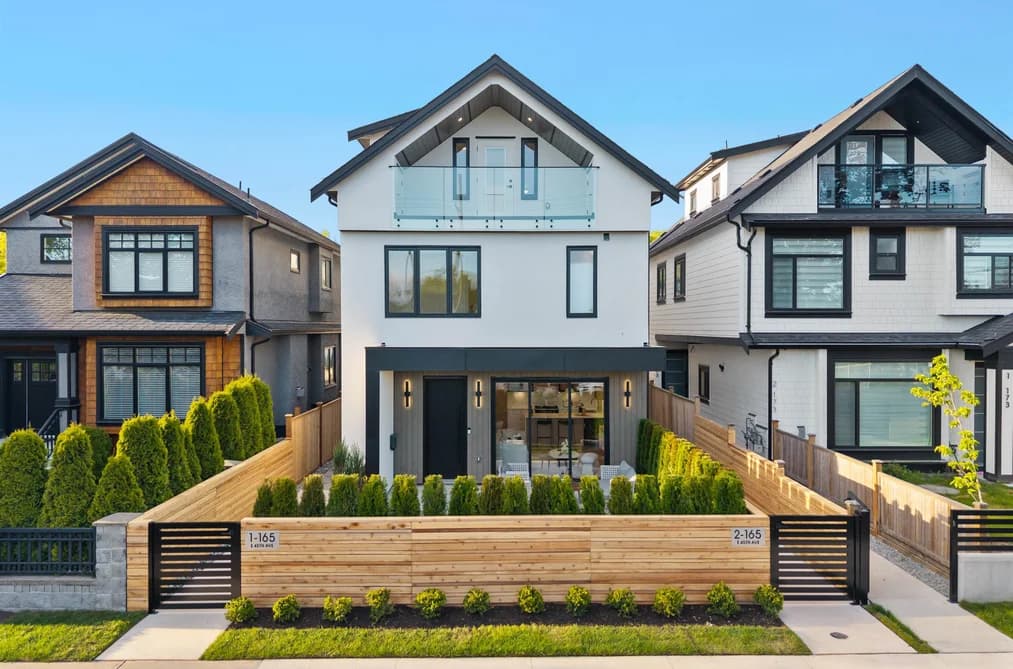 1 165 E 45TH AVENUE, Vancouver, BC — Residential for Sale - Main Photo