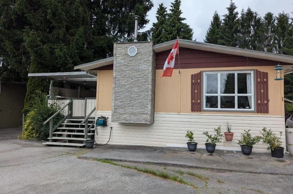 1 201 CAYER STREET, Coquitlam, BC — Residential for Sale - Main Photo