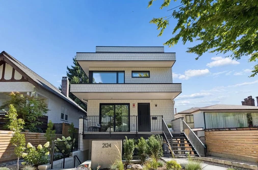 1 2124 E 8 AVENUE, Vancouver, BC — Residential for Sale - Main Photo