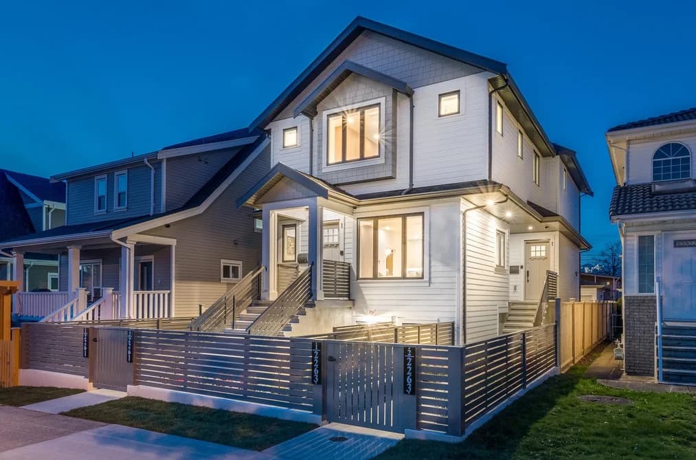 1 2263 E 35TH AVENUE, Vancouver, BC — Residential for Sale - Photo 2