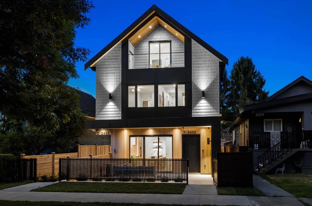 1 2435 NAPIER STREET, Vancouver, BC — Residential for Sale - Main Photo