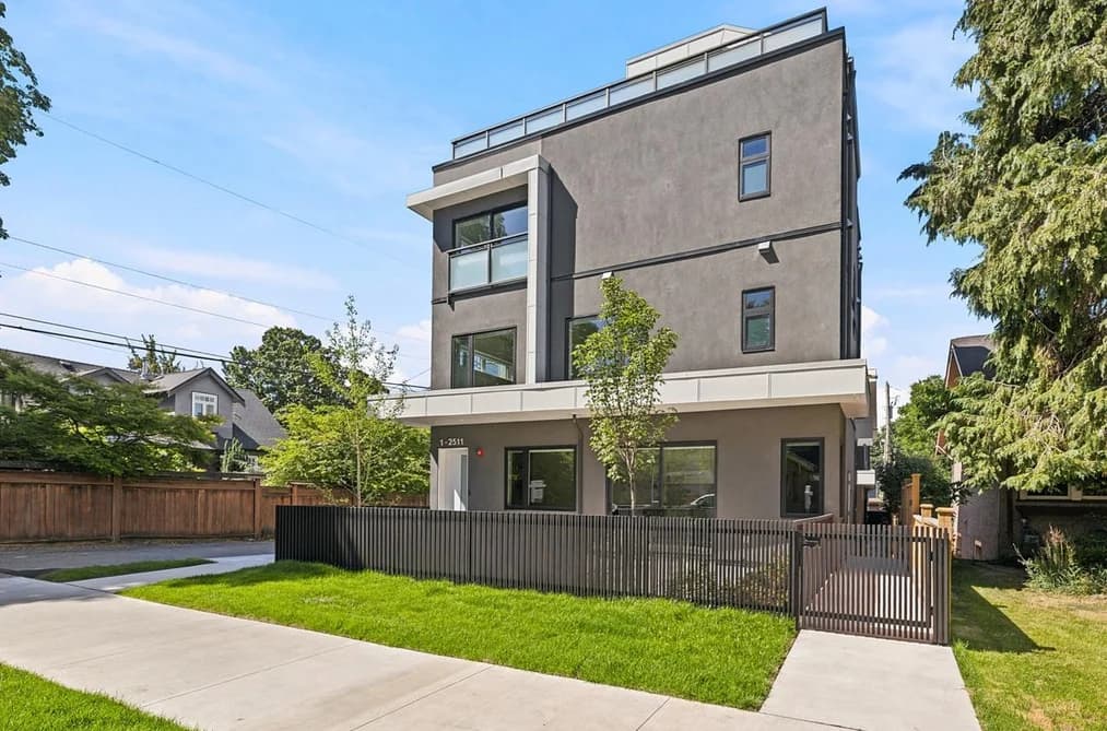 1 2511 KITCHENER STREET, Vancouver, BC — Residential for Sale - Photo 2