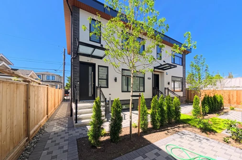 1 2559 W KING EDWARD AVENUE, Vancouver, BC — Residential for Sale - Main Photo