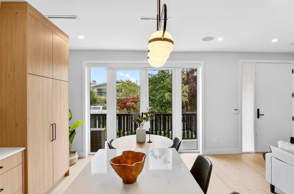 1 2741 E 7TH AVENUE, Vancouver, BC — Residential for Sale - Photo 2