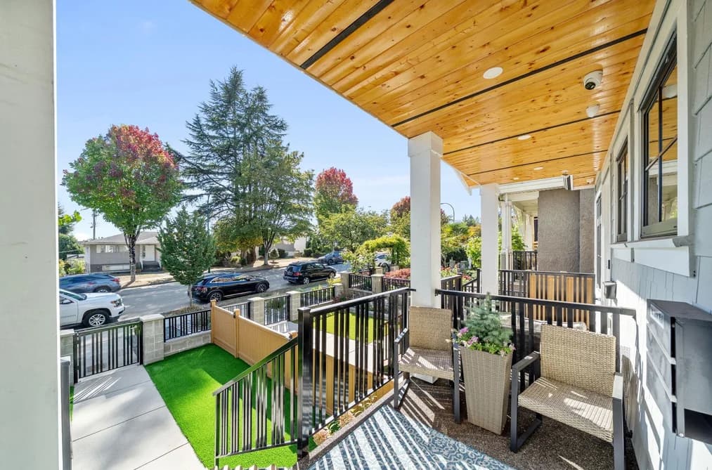 1 2749 E 54TH AVENUE, Vancouver, BC — Residential for Sale - Photo 2