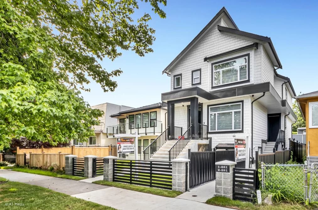 1 281 E 48TH AVENUE, Vancouver, BC — Residential for Sale - Photo 2