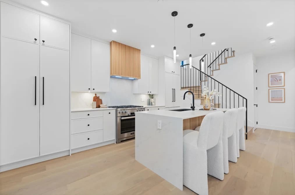 1 2846 W 12TH AVENUE, Vancouver, BC — Residential for Sale - Photo 2