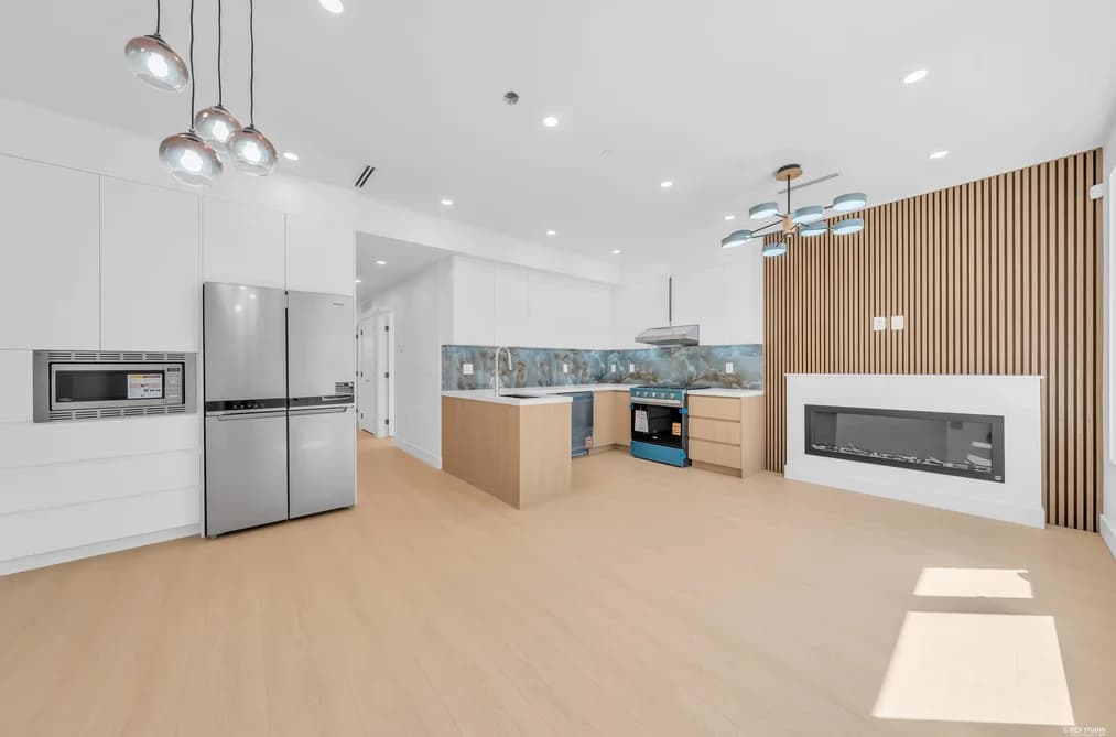 1 2893 ETON STREET, Vancouver, BC — Residential for Sale - Photo 2