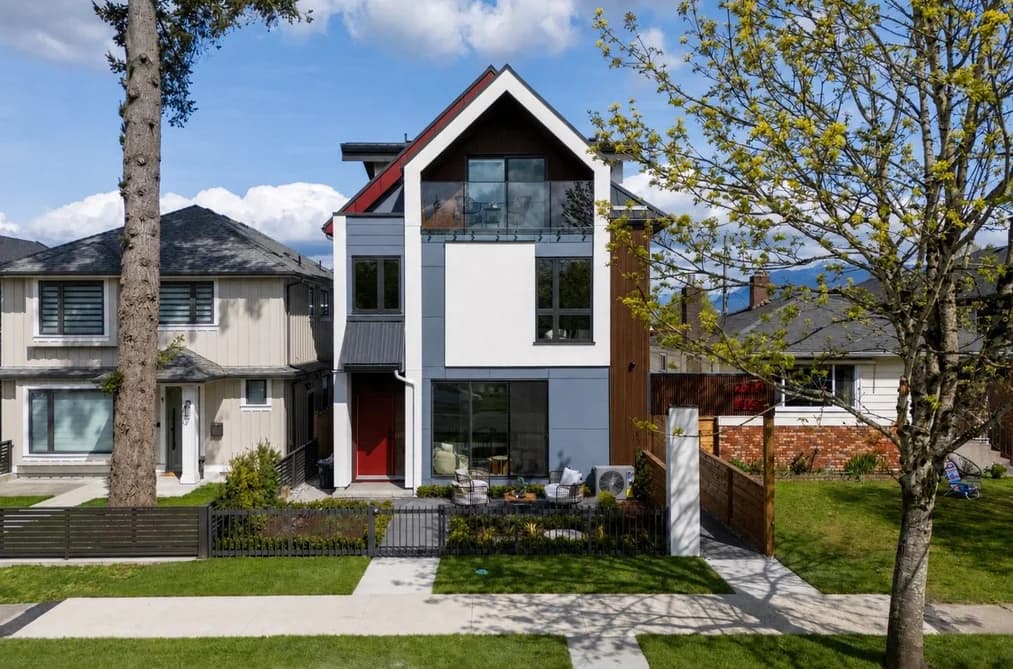 1 3141 E 19 AVENUE, Vancouver, BC — Residential for Sale - Main Photo