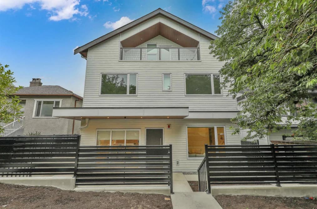 1 3185 GRAVELEY STREET, Vancouver, BC — Residential for Sale - Photo 2
