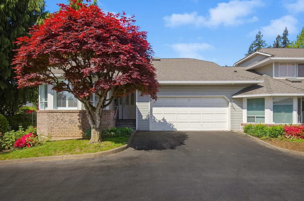 1 32615 MURRAY AVENUE, Abbotsford, BC — Residential for Sale - Main Photo