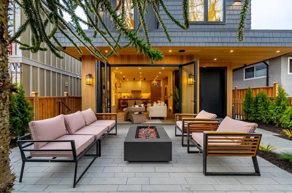 1 3345 W 13TH AVENUE, Vancouver, BC — Residential for Sale - Main Photo