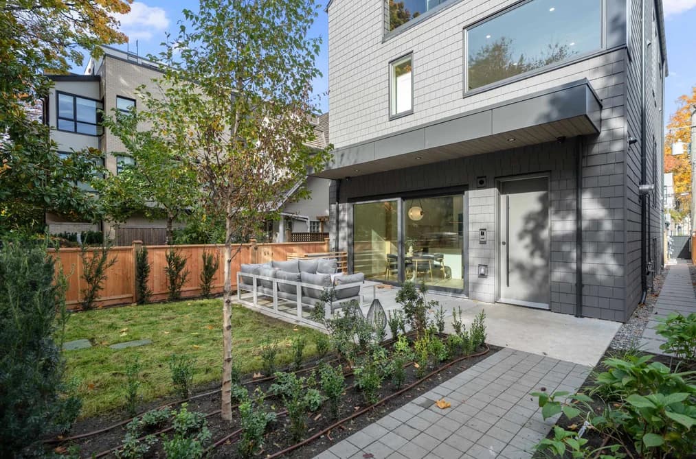 1 3657 W 11TH AVENUE, Vancouver, BC — Residential for Sale - Main Photo