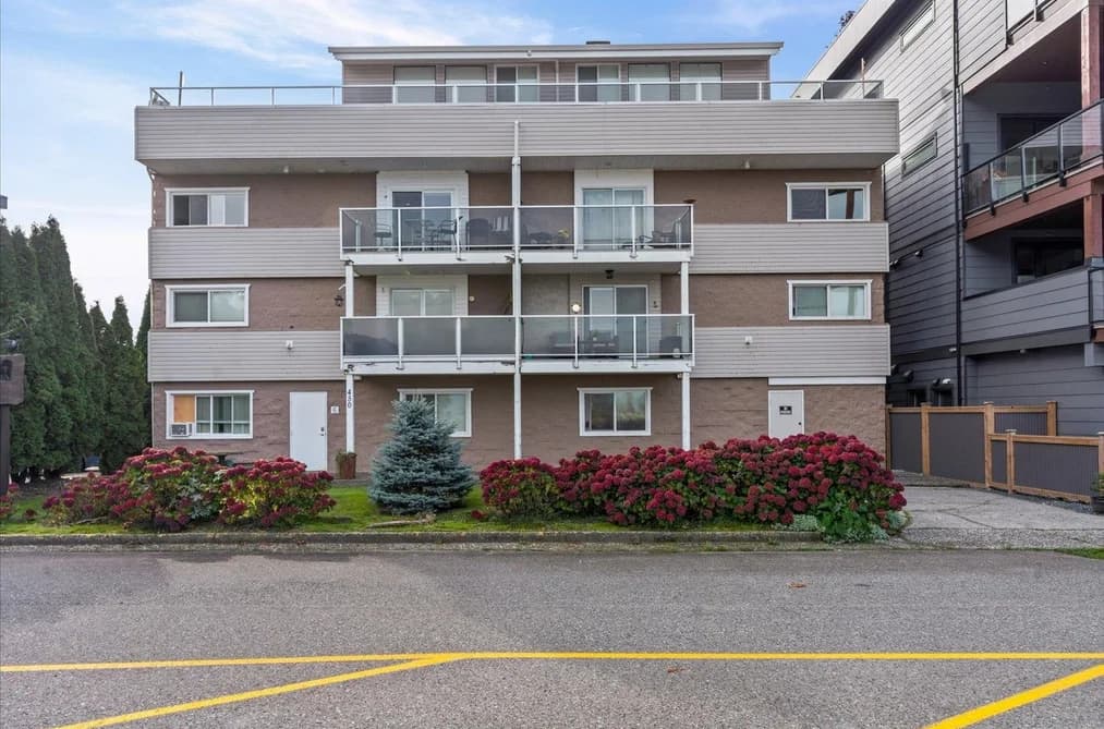 1 450 ESPLANADE AVENUE, Harrison Hot Springs, BC — Residential for Sale - Photo 2