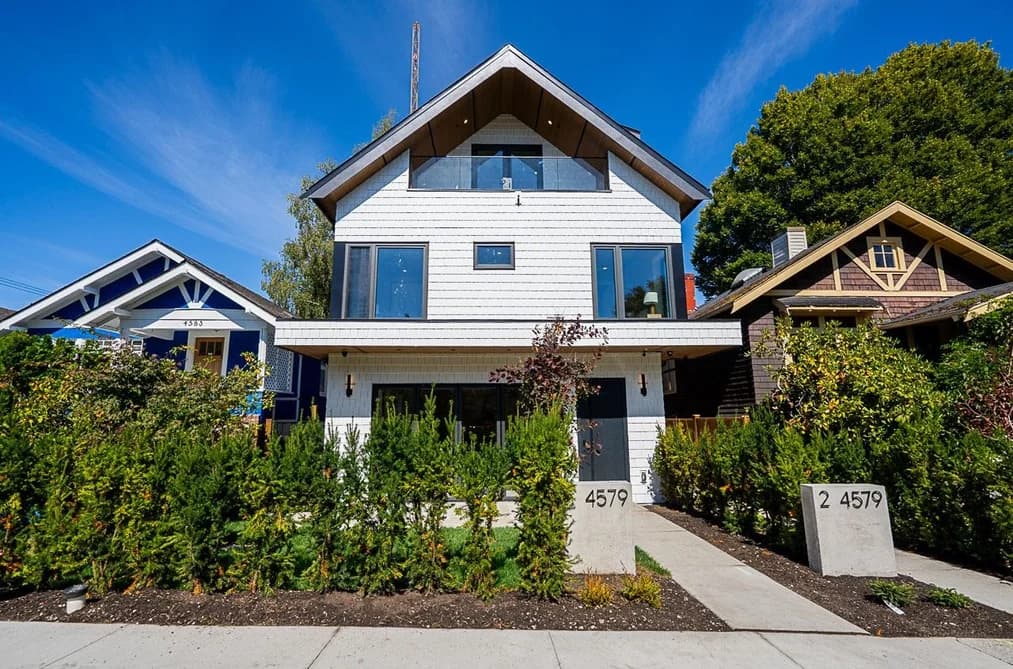 1 4579 W 11TH AVE AVENUE, Vancouver, BC — Residential for Sale - Main Photo