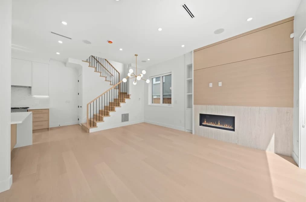 1 6461 E PRINCE EDWARD STREET, Vancouver, BC — Residential for Sale - Photo 2