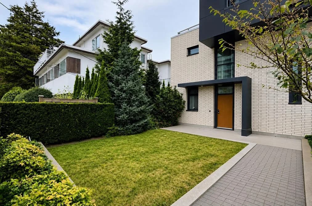 1 6638 DUNBLANE AVENUE, Burnaby, BC — Residential for Sale - Photo 2