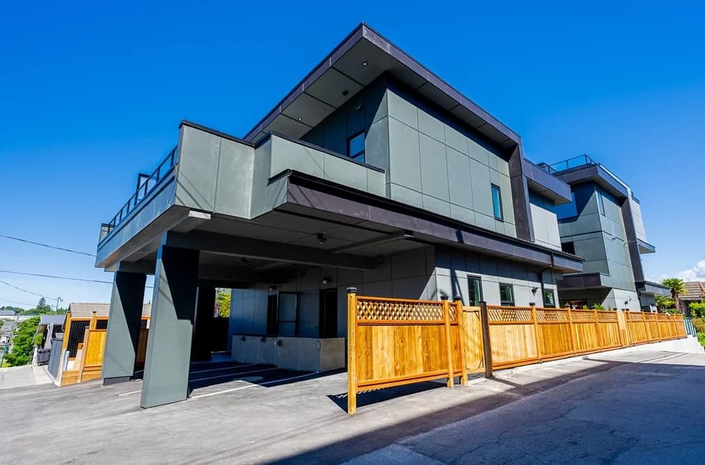1 678 E 22ND AVENUE, Vancouver, BC — Residential for Sale - Photo 2