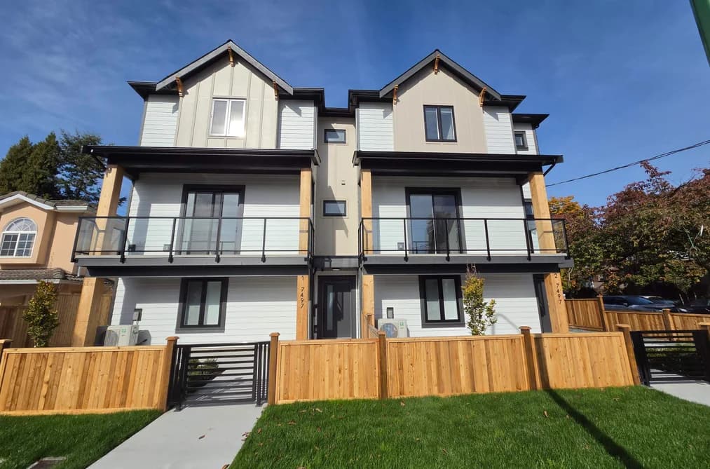 1 7497 HOLLY STREET, Burnaby, BC — Residential for Sale - Main Photo