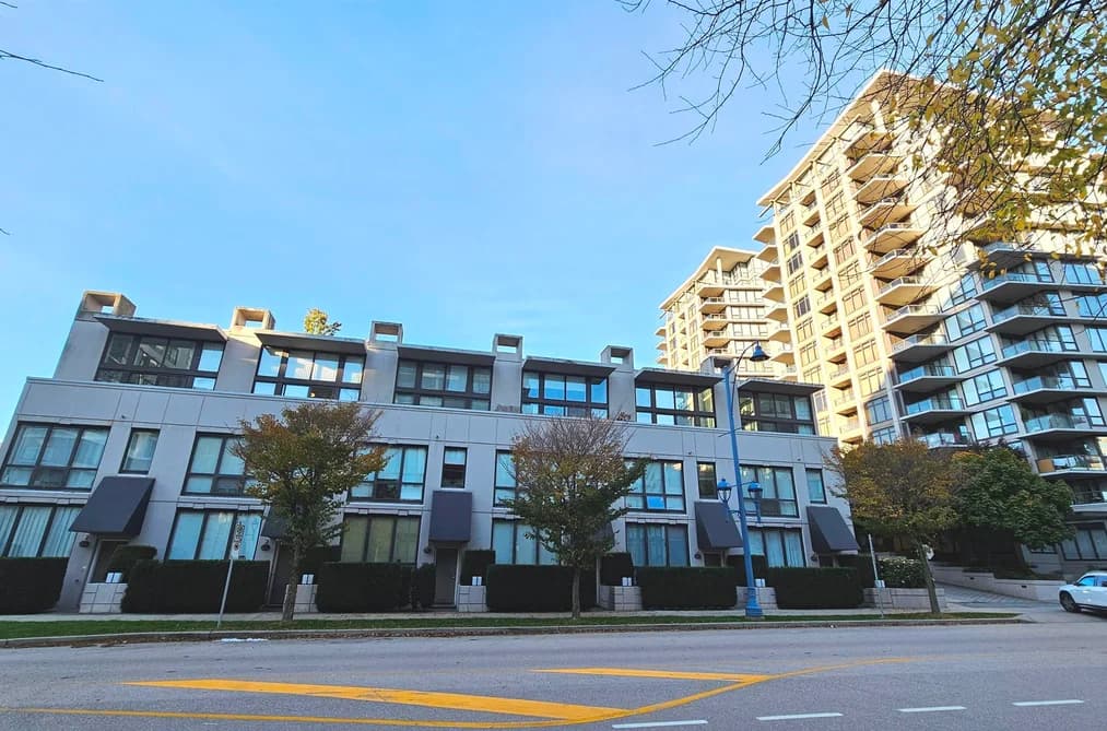 1 7911 ACKROYD ROAD, Richmond, BC — Residential for Sale - Main Photo