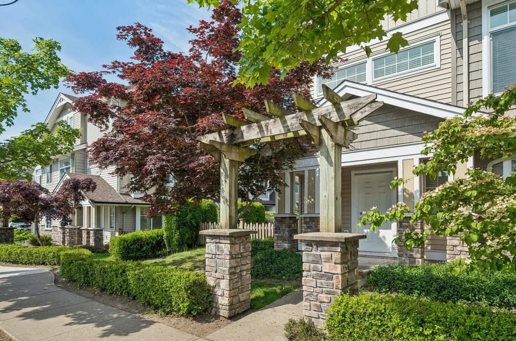 1 8277 161 STREET, Surrey, BC — Residential for Sale - Photo 2