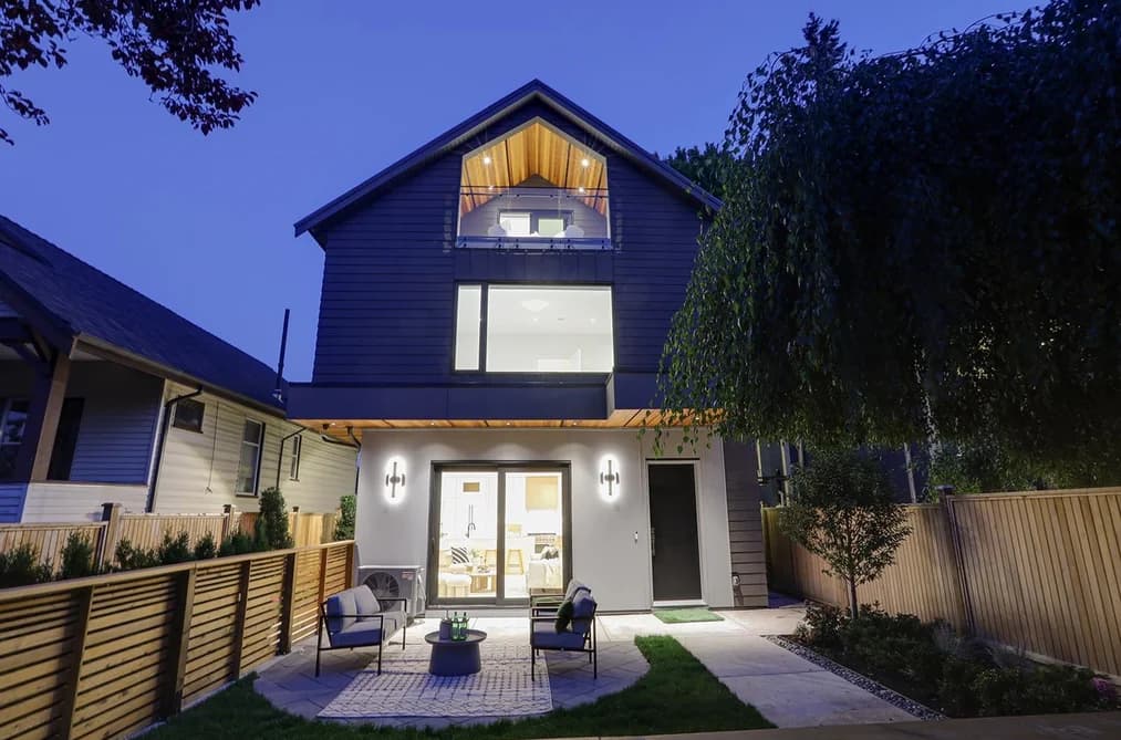 1 944 E 13 AVENUE, Vancouver, BC — Residential for Sale - Main Photo