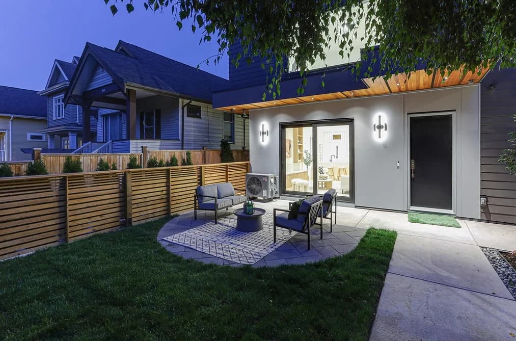 1 944 E 13 AVENUE, Vancouver, BC — Residential for Sale - Photo 2